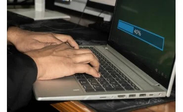 Windows 11 Energieeinstellungen optimieren: 8 Tipps für längere Akkulaufzeit 2026